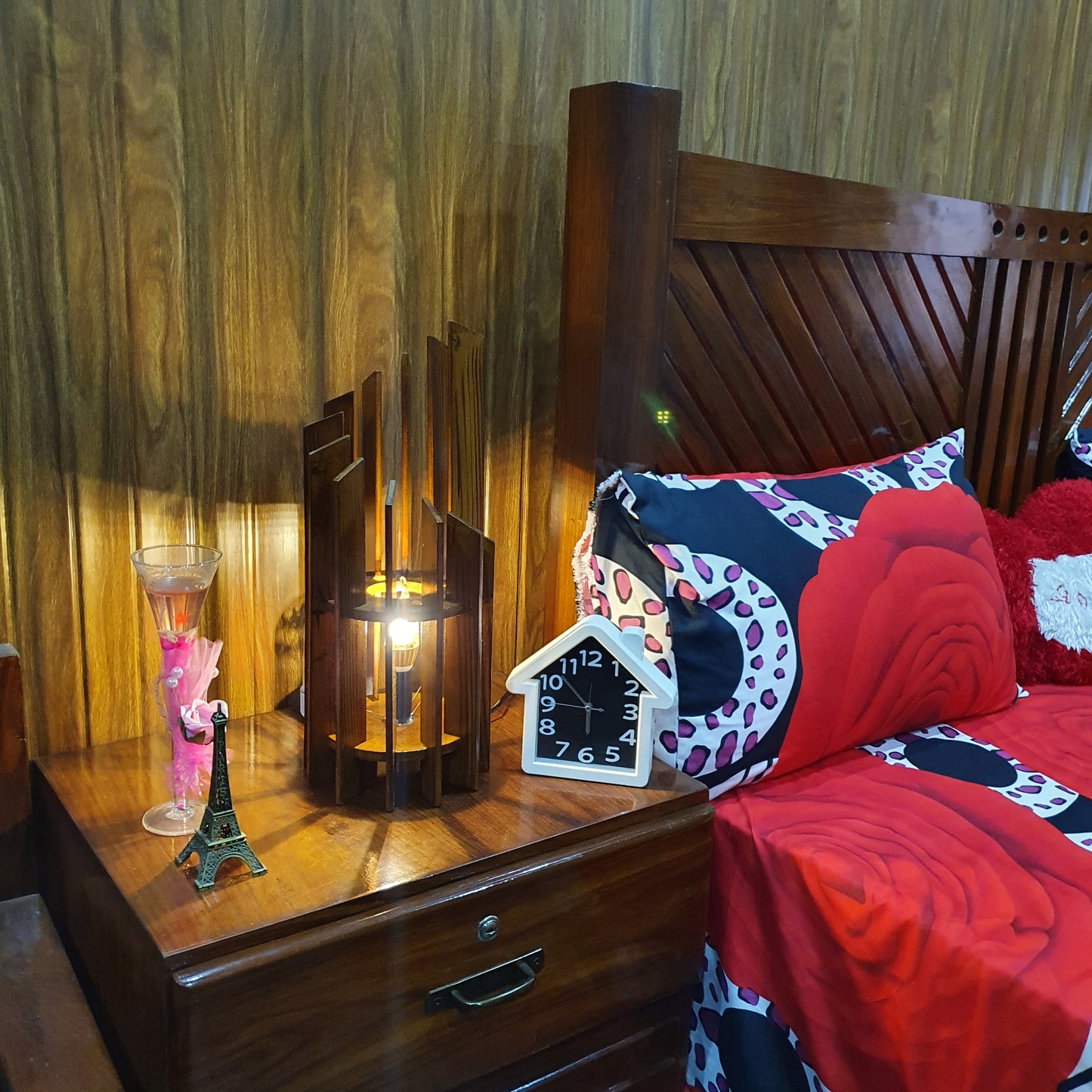 Wooden Table Lamp (D-1 Brown)