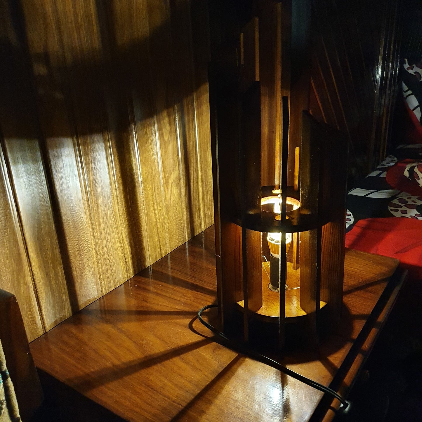 Wooden Table Lamp (D-1 Brown)