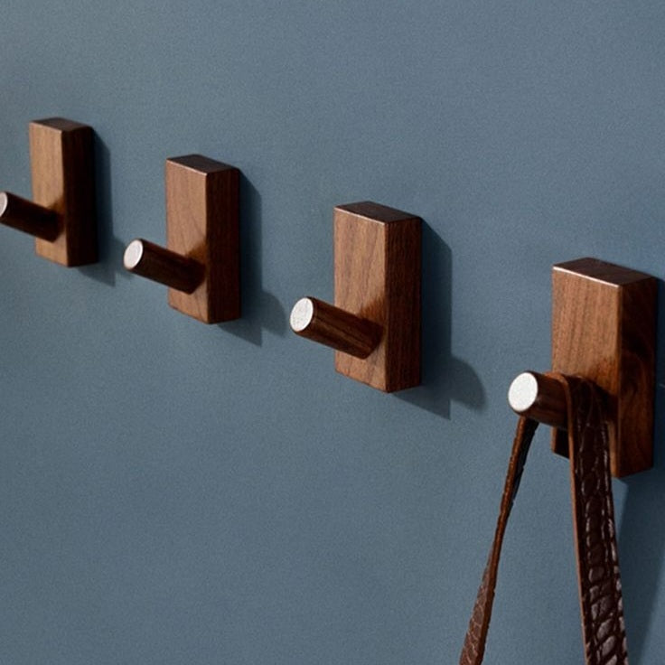 Wooden Hanging Hooks (4Pieces)