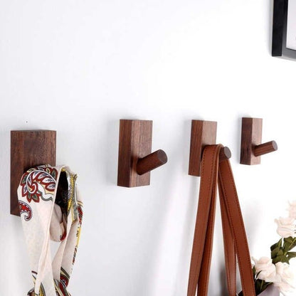Wooden Hanging Hooks (4Pieces)